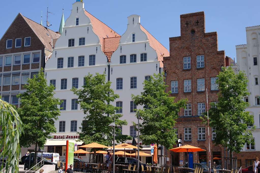 Hotel Jensen Lubeck Exterior photo